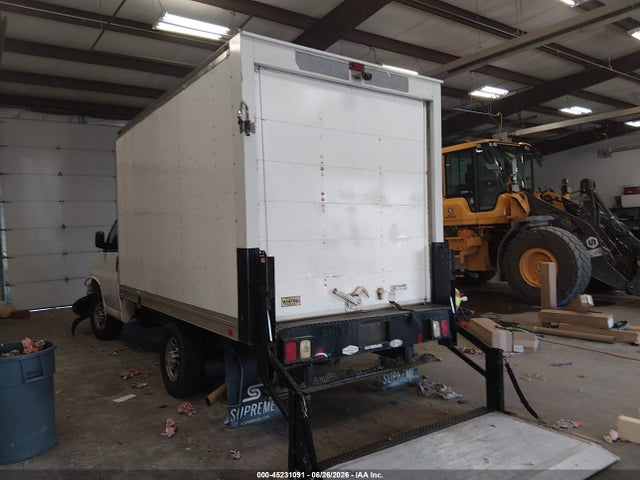 Chevrolet Express Cutaway Work Van 2021 1GB0GRFPXM1164882 Image 3