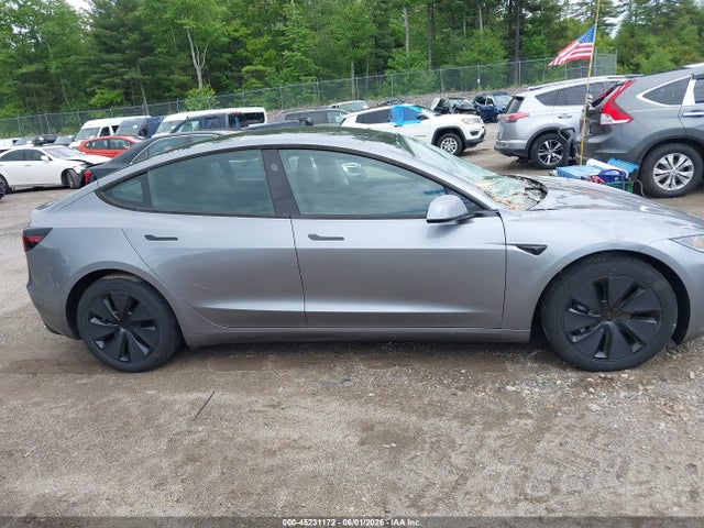 Tesla Model 3 Long Range All-wheel Drive 2025 5YJ3E1EB5SF910584 Image 13