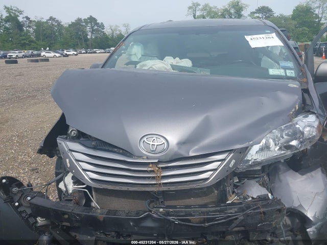 Продажа на аукционе авто 2016 Toyota Sienna Xle 8 Passenger, vin: 5TDYK3DC0GS732140, номер лота: 45231204