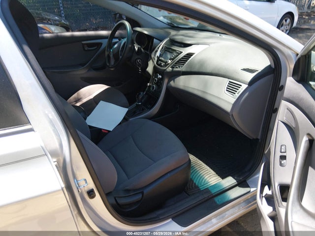 2016 Hyundai Elantra Se მანქანა იყიდება აუქციონზე, vin: 5NPDH4AE1GH702904, აუქციონის ნომერი: 45231207