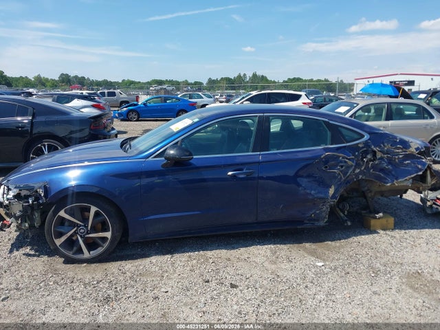 45231251 :رقم المزاد ، 5NPEJ4J25MH062822 vin ، 2021 Hyundai Sonata Sel Plus مزاد بيع