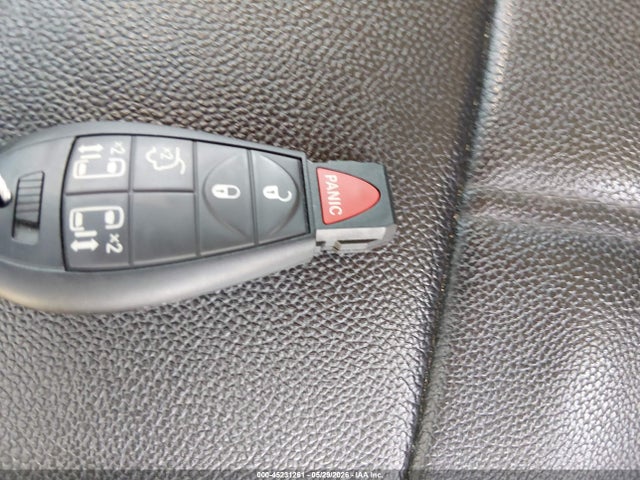45231261 :رقم المزاد ، 2C4RC1BG8ER318797 vin ، 2014 Chrysler Town & Country Touring مزاد بيع