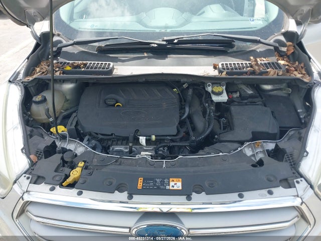 45231314 :رقم المزاد ، 1FMCU0GD9HUF02256 vin ، 2017 Ford Escape Se مزاد بيع