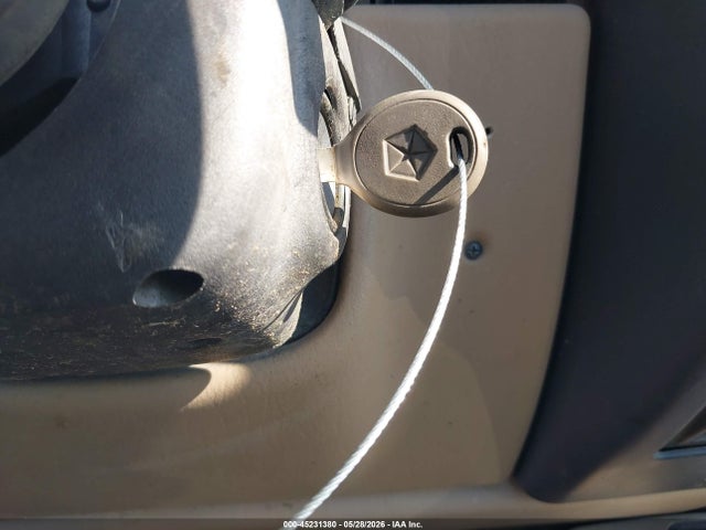 45231380 :رقم المزاد ، 1J4FA59S2YP790701 vin ، 2000 Jeep Wrangler Sahara مزاد بيع