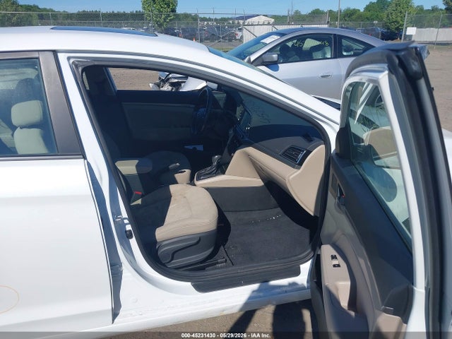2018 Hyundai Elantra Value Edition მანქანა იყიდება აუქციონზე, vin: 5NPD84LF9JH375746, აუქციონის ნომერი: 45231430