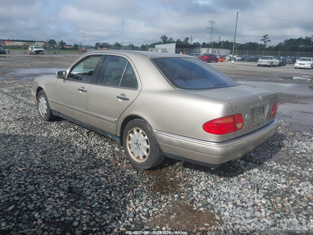 1999 Mercedes-benz E 320 მანქანა იყიდება აუქციონზე, vin: WDBJF65H3XA902178, აუქციონის ნომერი: 45231468