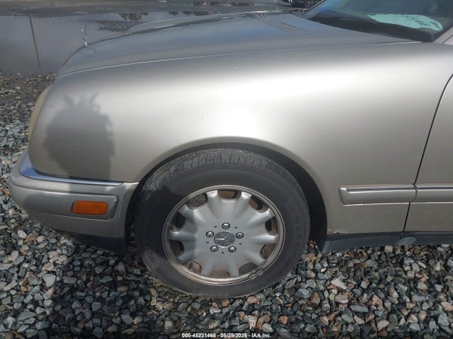 1999 Mercedes-benz E 320 მანქანა იყიდება აუქციონზე, vin: WDBJF65H3XA902178, აუქციონის ნომერი: 45231468