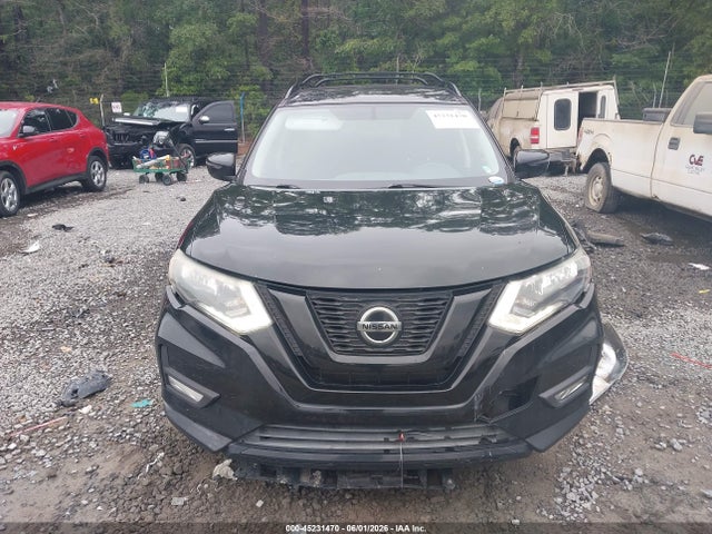 45231470 :رقم المزاد ، 5N1AT2MT5JC766667 vin ، 2018 Nissan Rogue Sv مزاد بيع