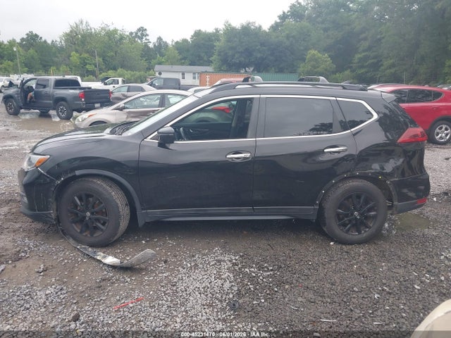 45231470 :رقم المزاد ، 5N1AT2MT5JC766667 vin ، 2018 Nissan Rogue Sv مزاد بيع