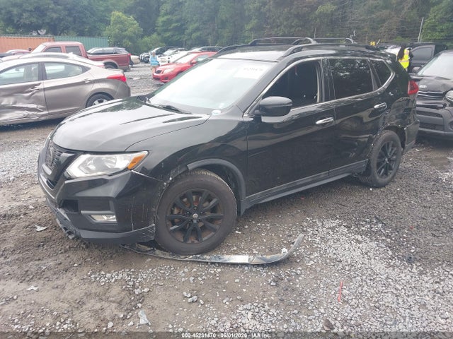 45231470 :رقم المزاد ، 5N1AT2MT5JC766667 vin ، 2018 Nissan Rogue Sv مزاد بيع
