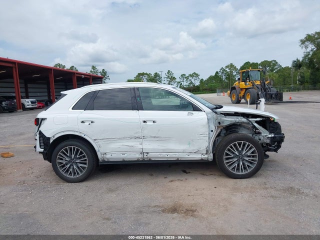 2021 Audi Q3 Premium Plus 40 Tfsi Quattro Tiptronic მანქანა იყიდება აუქციონზე, vin: WA1BUCF39M1115576, აუქციონის ნომერი: 45231562