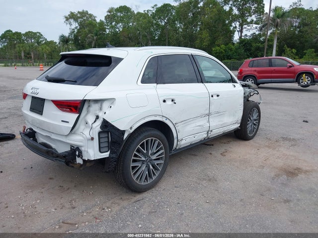 2021 Audi Q3 Premium Plus 40 Tfsi Quattro Tiptronic მანქანა იყიდება აუქციონზე, vin: WA1BUCF39M1115576, აუქციონის ნომერი: 45231562