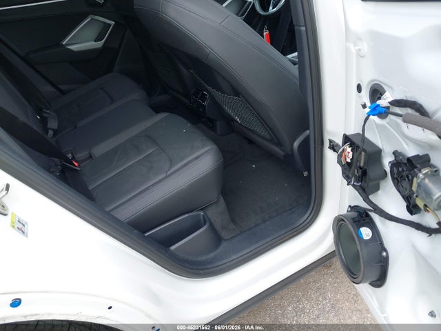 2021 Audi Q3 Premium Plus 40 Tfsi Quattro Tiptronic მანქანა იყიდება აუქციონზე, vin: WA1BUCF39M1115576, აუქციონის ნომერი: 45231562