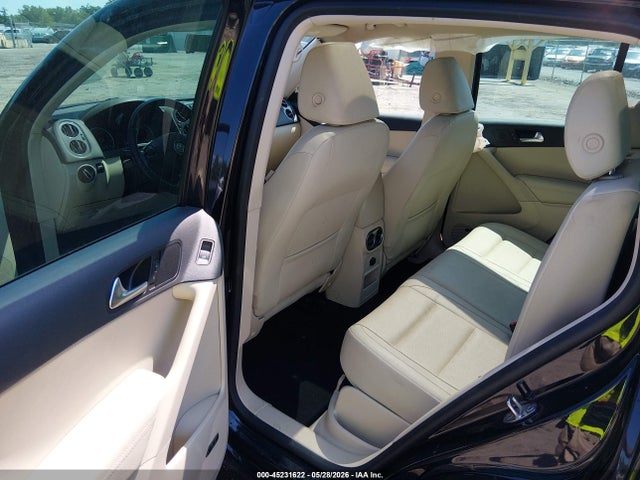 WVGBV3AX7EW549282 Volkswagen Tiguan Sel
