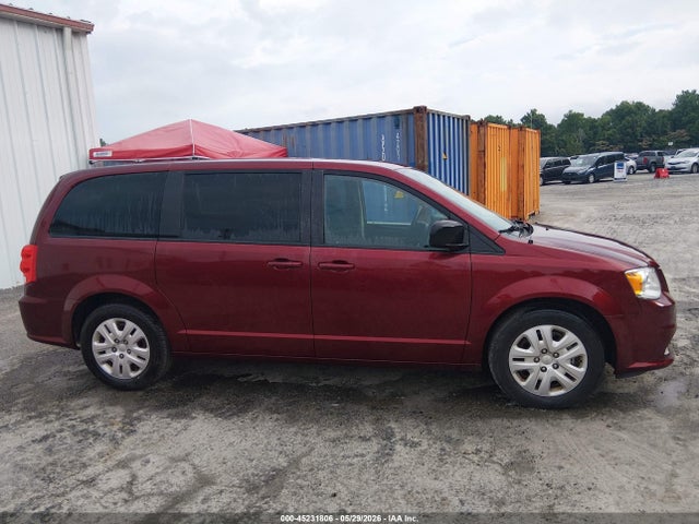 2C4RDGBG0JR323955 Dodge Grand Caravan Se
