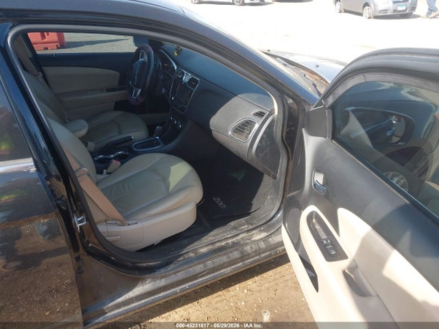 Продажа на аукционе авто 2011 Chrysler 200 Limited, vin: 1C3BC2FG5BN520396, номер лота: 45231817