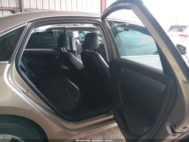 Aukcja sprzedaży 2015 Volkswagen Passat 1.8t Limited Edition, vin: 1VWAT7A35FC119325, numer aukcji: 45231844