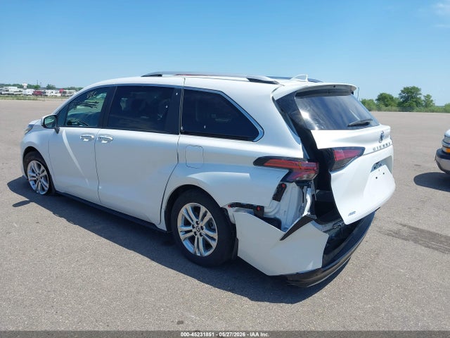 Toyota Sienna Platinum 2023 5TDESKFC4PS093688 Image 3