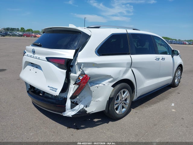 Toyota Sienna Platinum 2023 5TDESKFC4PS093688 Image 4