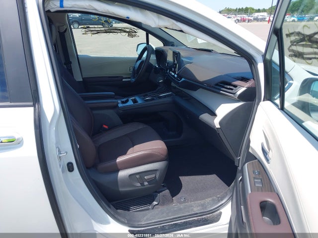 Toyota Sienna Platinum 2023 5TDESKFC4PS093688 Image 5