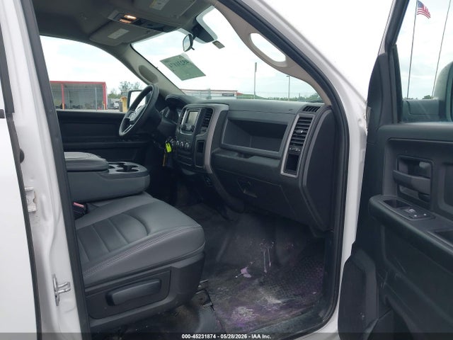 2018 Ram 1500 Tradesman  4x4 5'7 Box მანქანა იყიდება აუქციონზე, vin: 1C6RR7KG7JS291528, აუქციონის ნომერი: 45231874