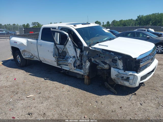 Auction sale of the 2015 Chevrolet Silverado 3500hd High Country, vin: 1GC4K1E80FF669732, lot number: 45231925