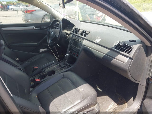 45231978 :رقم المزاد ، 1VWAT7A34FC081425 vin ، 2015 Volkswagen Passat 1.8t Limited Edition مزاد بيع