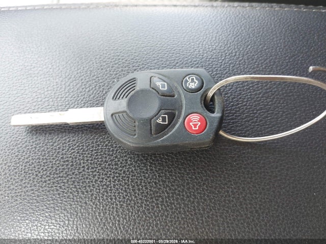Продажа на аукционе авто 2017 Ford Escape Se, vin: 1FMCU9G95HUB43990, номер лота: 45232001