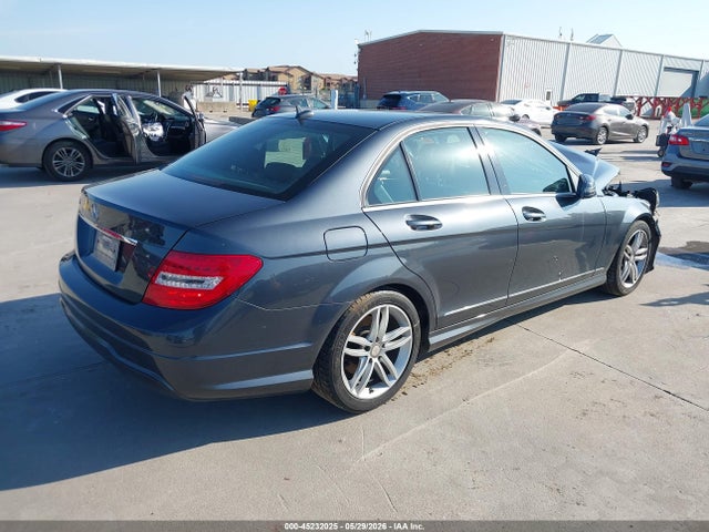Aukcja sprzedaży 2014 Mercedes-benz C 250 Sport, vin: WDDGF4HB9EG211812, numer aukcji: 45232025