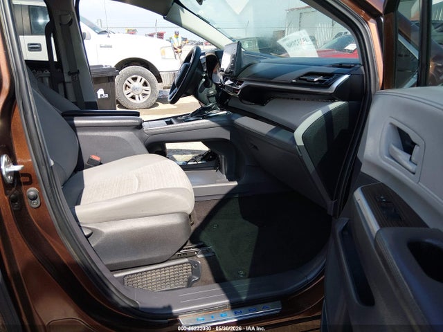 Toyota SIENNA LE 2022 5TDKRKEC0NS136341 Image 5