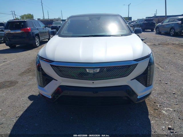 2025 Cadillac Optiq Luxury 2 Awd მანქანა იყიდება აუქციონზე, vin: 3GYK3DMR9SS150842, აუქციონის ნომერი: 45232089