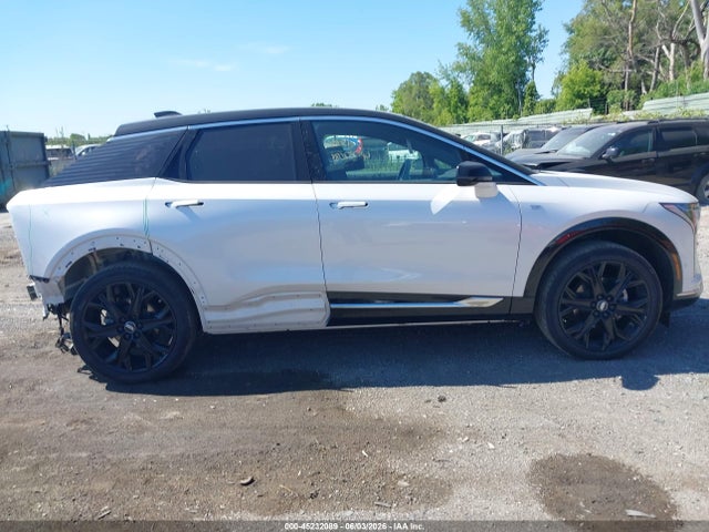 2025 Cadillac Optiq Luxury 2 Awd მანქანა იყიდება აუქციონზე, vin: 3GYK3DMR9SS150842, აუქციონის ნომერი: 45232089