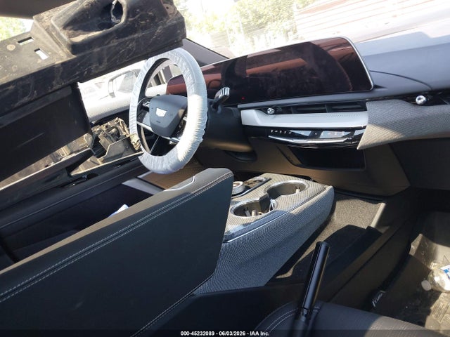 2025 Cadillac Optiq Luxury 2 Awd მანქანა იყიდება აუქციონზე, vin: 3GYK3DMR9SS150842, აუქციონის ნომერი: 45232089