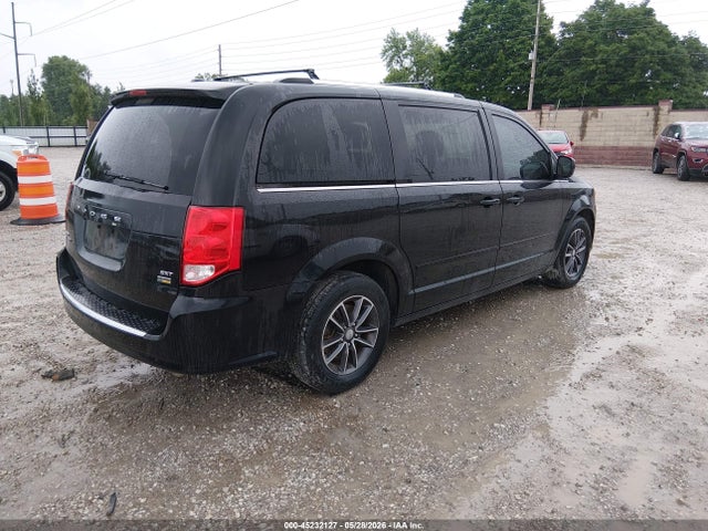 2C4RDGCG9HR861787 Dodge Grand Caravan Sxt