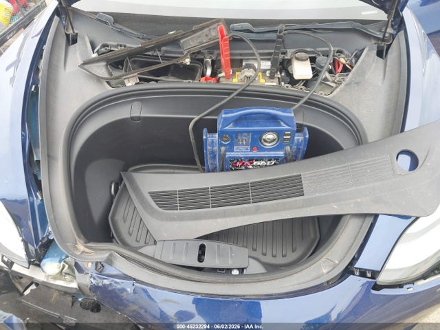 2018 Tesla Model 3 Long Range/mid Range მანქანა იყიდება აუქციონზე, vin: 5YJ3E1EA1JF164463, აუქციონის ნომერი: 45232294