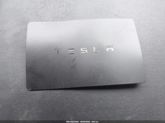 2018 Tesla Model 3 Long Range/mid Range მანქანა იყიდება აუქციონზე, vin: 5YJ3E1EA1JF164463, აუქციონის ნომერი: 45232294