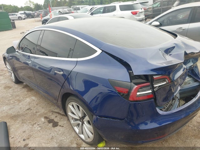 2018 Tesla Model 3 Long Range/mid Range მანქანა იყიდება აუქციონზე, vin: 5YJ3E1EA1JF164463, აუქციონის ნომერი: 45232294