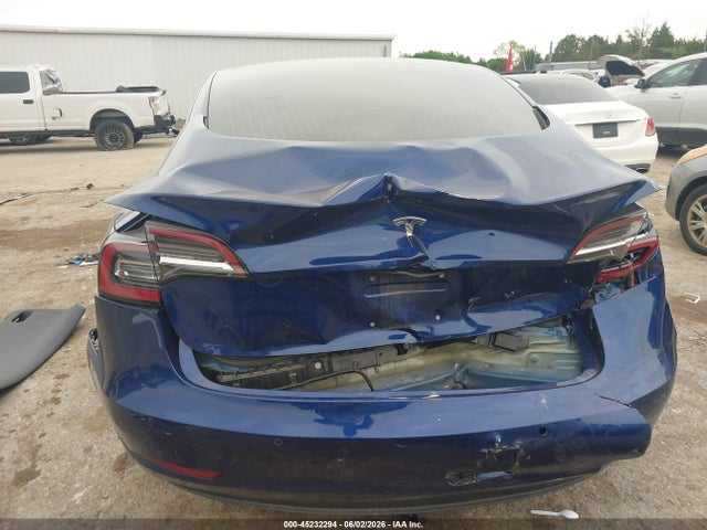 2018 Tesla Model 3 Long Range/mid Range მანქანა იყიდება აუქციონზე, vin: 5YJ3E1EA1JF164463, აუქციონის ნომერი: 45232294