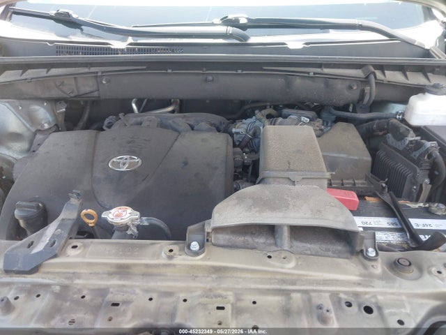 Продаж на аукціоні авто 2019 Toyota Highlander Le, vin: 5TDBZRFH1KS996568, номер лоту: 45232349