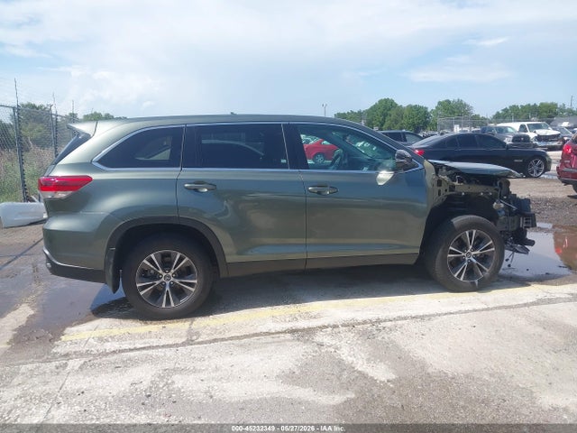Продаж на аукціоні авто 2019 Toyota Highlander Le, vin: 5TDBZRFH1KS996568, номер лоту: 45232349
