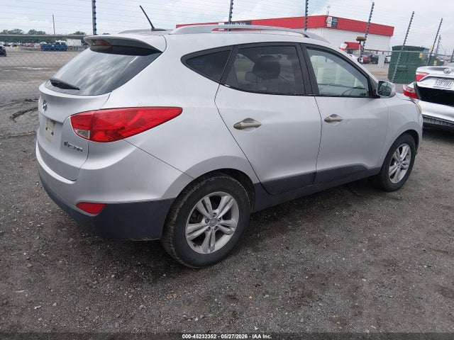 45232352 :رقم المزاد ، KM8JU3ACXAU095661 vin ، 2010 Hyundai Tucson Gls مزاد بيع