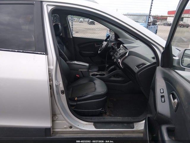 45232352 :رقم المزاد ، KM8JU3ACXAU095661 vin ، 2010 Hyundai Tucson Gls مزاد بيع