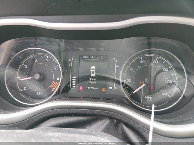 2014 Jeep Cherokee Latitude მანქანა იყიდება აუქციონზე, vin: 1C4PJMCB6EW182338, აუქციონის ნომერი: 45232424