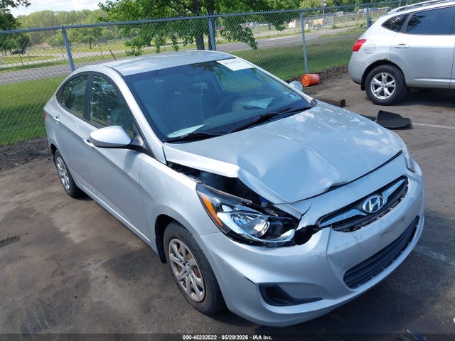 Auction sale of the 2013 Hyundai Accent Gls, vin: KMHCT4AE2DU400139, lot number: 45232522