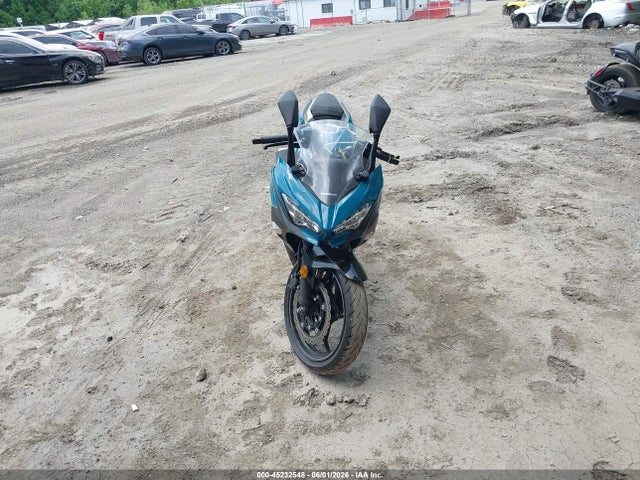 45232548 :رقم المزاد ، JKAEXKH10MDAB5700 vin ، 2021 Kawasaki Ex400 مزاد بيع