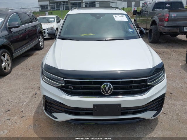 2024 Volkswagen Tiguan 2.0t Se R-line Black მანქანა იყიდება აუქციონზე, vin: 3VV8B7AX5RM038563, აუქციონის ნომერი: 45232657