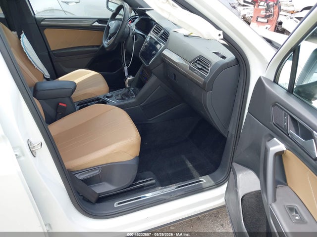 2024 Volkswagen Tiguan 2.0t Se R-line Black მანქანა იყიდება აუქციონზე, vin: 3VV8B7AX5RM038563, აუქციონის ნომერი: 45232657