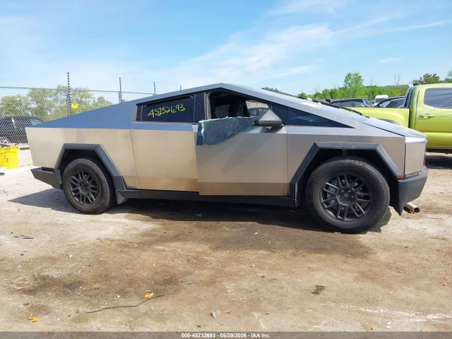 Tesla Cybertruck All-wheel Drive 2025 7G2CEHED2SA076407 Image 11