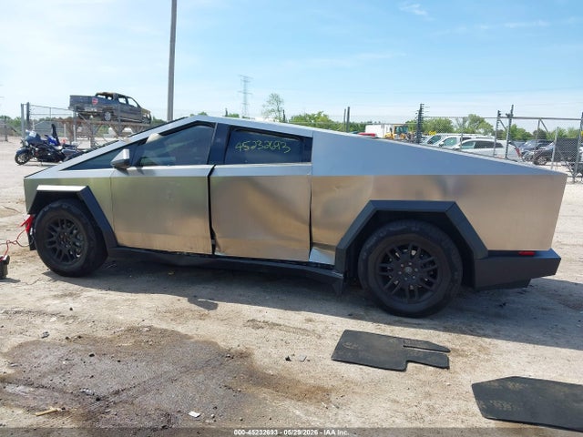 Tesla Cybertruck All-wheel Drive 2025 7G2CEHED2SA076407 Image 12