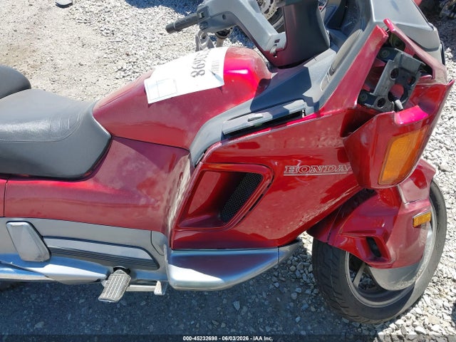45232698 :رقم المزاد ، JH2RC3407LM100871 vin ، 1990 Honda Pc800 مزاد بيع